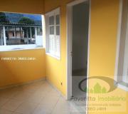 Casa para Locação, em Guapimirim, bairro Centro, 2 dormitórios, 1 banheiro, 1 vaga